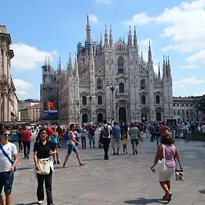 Apartamento Flat In Duomo, Milão